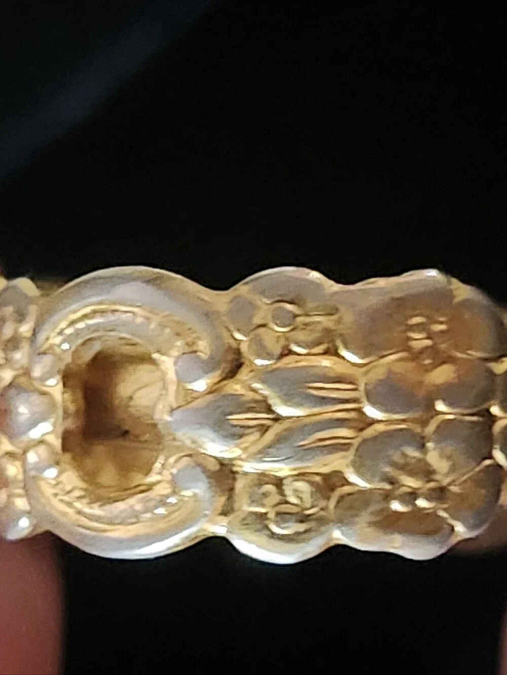 Vtg Oneida Gold Plated Floral Openwork Spoon Ring